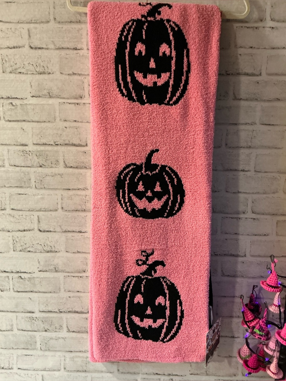 NOVOGRATZ 50x70 Retro Chenille Pumpkins Throw-50” x 70”